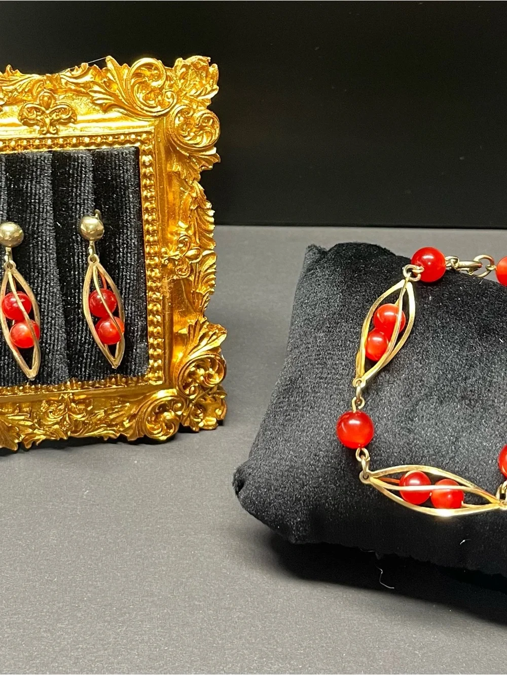 Vintage Red Bead Bracelet & Screw Back Earrings Set